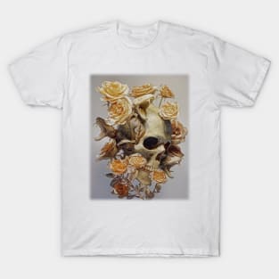 Human skull with snake heads surrounded by dry roses. T-Shirt